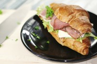 croissant jambon beurre